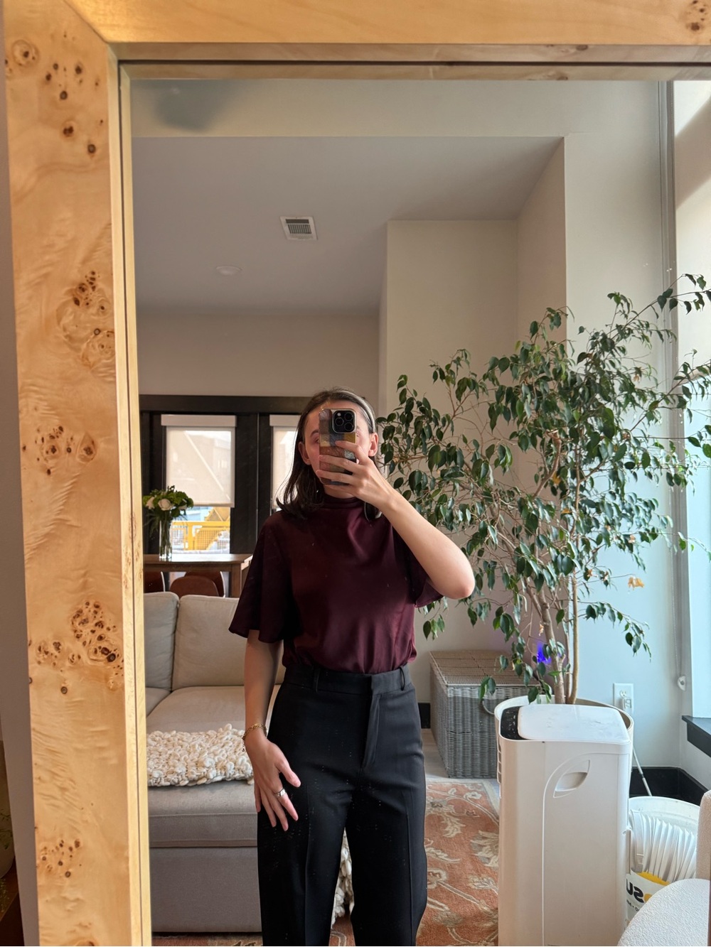 Ann Taylor Mock Neck Short Sleeve Top in Burgundy